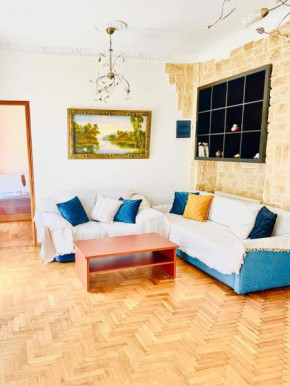 Neoclassical 2Bed in Kallimarmaro